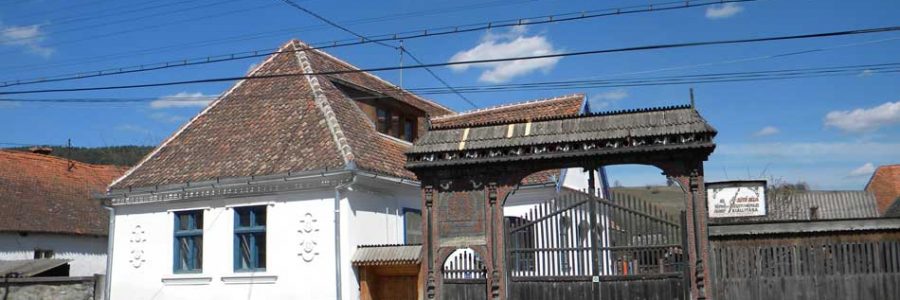 A vargyasi bútorfestő és fafaragó Sütő család kiállítása
