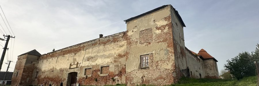 Lakács